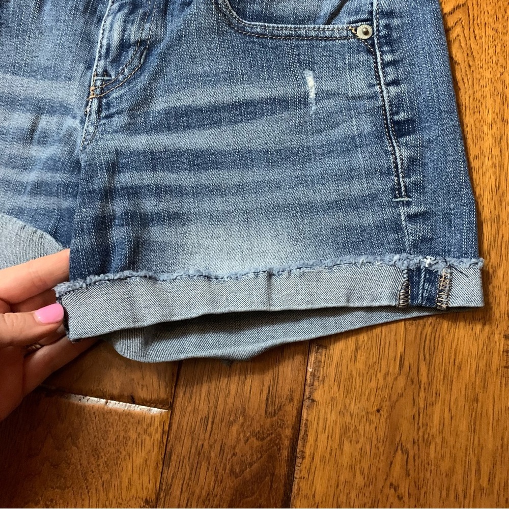 Express Jeans Outlet | medium wash distressed shorts | Sz 0 - Picture 6 of 11